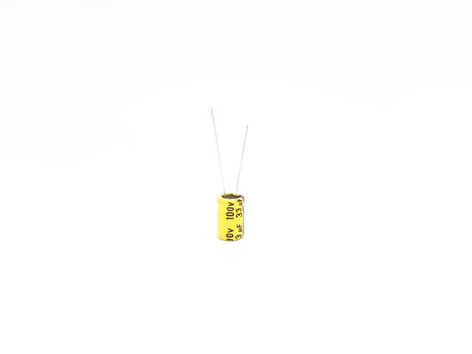 Condensatore ad alta temperatura elettrolitico di alluminio giallo 33UF100V