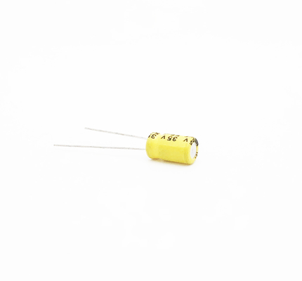 Condensatori elettrolitici di esr del cavo radiale ad alta temperatura basso del condensatore 56UF35V