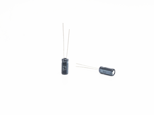 Condensatori elettrolitici 1UF25V 5X11mm del cavo radiale di ISO9001 RoHS