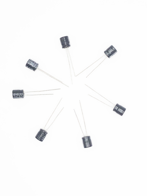 Condensatori elettrolitici di alluminio miniatura neri 47UF 35V TW BOR
