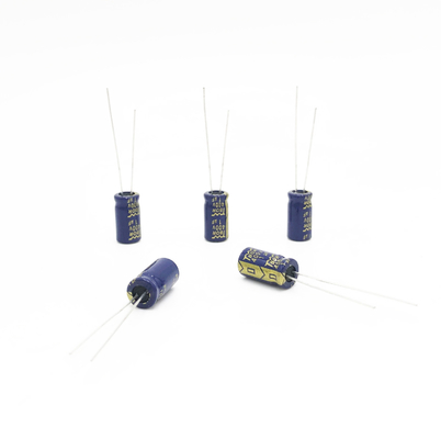 Temperatura di alluminio radiale dei condensatori elettrolitici di 1UF400V 6.3X12MM ampia