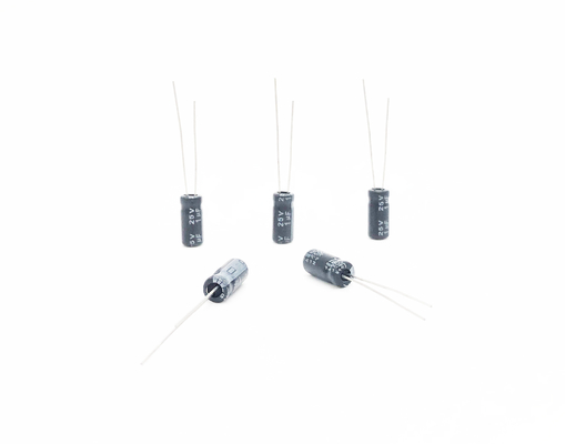 Circuiti ad alta temperatura del condensatore miniatura di 1UF25V 5X11MM