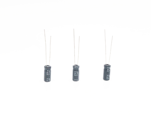Circuiti ad alta temperatura del condensatore miniatura di 1UF25V 5X11MM