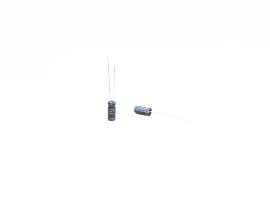 Circuiti ad alta temperatura del condensatore miniatura di 1UF25V 5X11MM