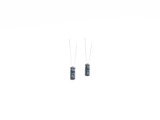 33UF35V tipo miniatura del cavo della parte radiale del condensatore 5x11mm 2000 ore