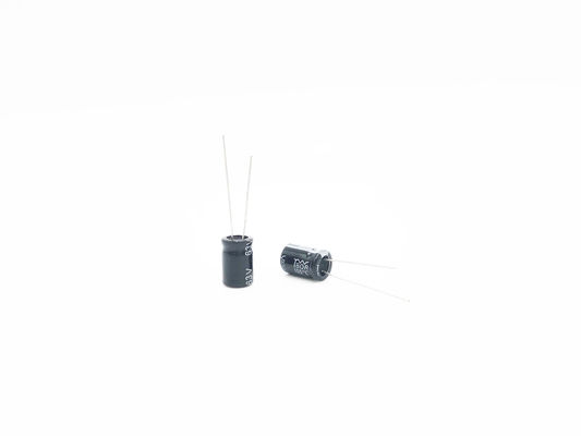ISO14001 condensatore miniatura 47UF 63V 8X12MM Al Electrolytic Capacitor