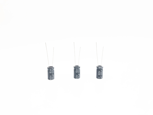 Condensatori elettrolitici di alluminio 100UF63V 8X14mm