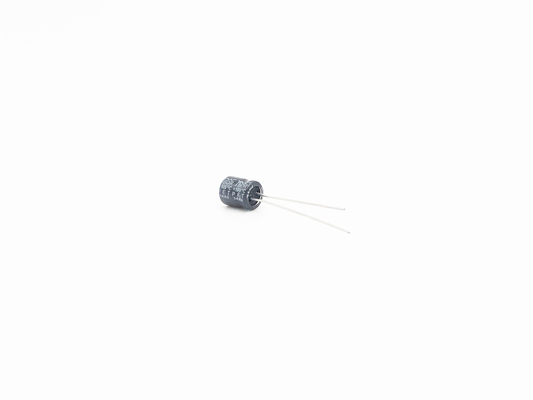 Condensatore miniatura 220UF16V 6.3X11mm del cavo radiale