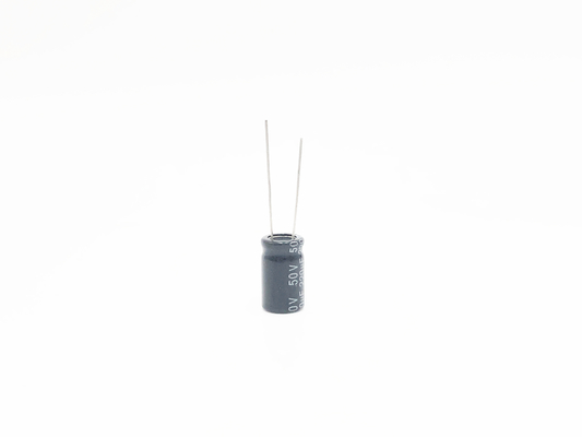 Tipo radiale del condensatore miniatura di 220UF50V 10X17mm