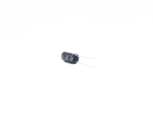 Tipo radiale del condensatore miniatura di 220UF50V 10X17mm