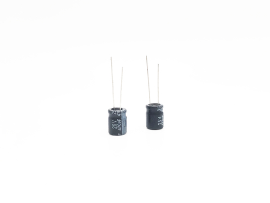 ore elettrolitiche miniatura dei condensatori 470uf 25v di 10X13mm le 2000 caricano la vita