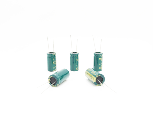 Alta luce di alluminio del condensatore elettrolitico 1000UF 50V RoHS LED di Voltag