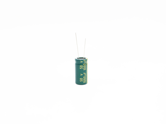 Alta luce di alluminio del condensatore elettrolitico 1000UF 50V RoHS LED di Voltag