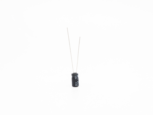 2000 ore caricano il tipo radiale il condensatore 4.7UF 50V 5x11mm del cavo di vita