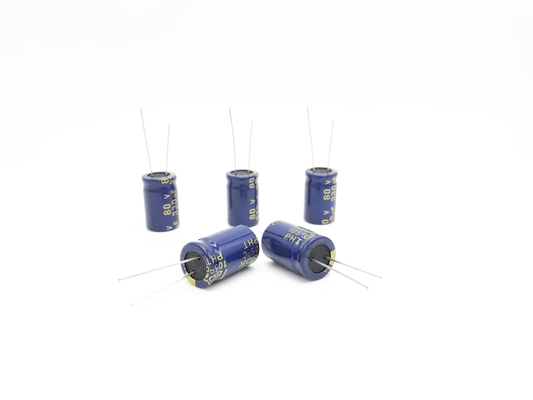 gamma elettrolitica di alluminio di capacità del condensatore 10X20mm di 150uF 80V vasta